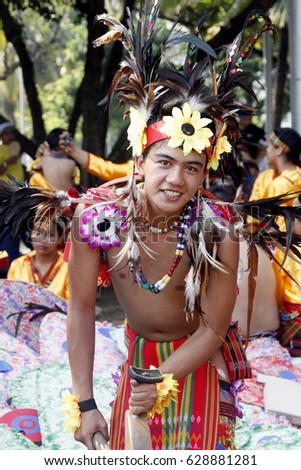 Manila Philippines April 24 Street Performer Stock Photo 51842677 ...