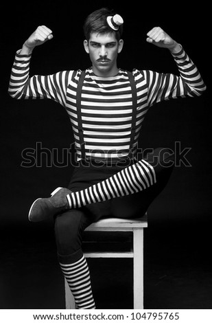 dating circus performer Circus ricardo star justin appleyard - alias justo the clown - is standing as an independent parliamentary candidate in the marginal seat of north norfolk in an attempt to highlight what he see as the serious threat the licensing act. dating circus performer Circus ricardo star justin appleyard - alias justo the clown - is standing as an independent parliamentary candidate in the marginal seat of north norfolk in an attempt to highlight what he see as the serious threat the licensing act.