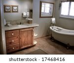 Cozy Bathroom With Clawfoot Tub