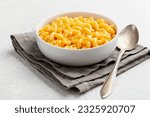 American creamy macaroni and cheese pasta
