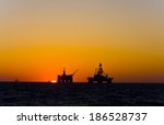 Oil Platform Silhouette In Gulf ...