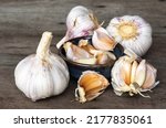Garlic Bulbs   Allium Sativum L....