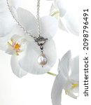 Silver Baroque Pearl Pendant...