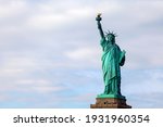 Statue Of Liberty   New York  ...