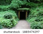 The Iwami Ginzan was an underground silver mine in the city of Ōda, in Shimane Prefecture on the main island of Honshu, Japan.
Be careful of the meaning of the words(頭上注意) written in the photo.