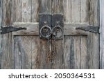 Old Wooden Door With Deadbolt ...