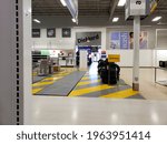 Small photo of Sears Grand: DieHard area and Auto Center - Closing Early Days 2 (Thornton, Colorado, USA) - 03\27\2021
