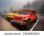 Photos of jeeps on the way up the to the smoky mountain. Rubicon 4xe