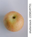 Small photo of Red apples are somewhat brassy also contain tannins