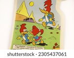 Small photo of The Woody Woodpecker Show. Children's book in Spanish about the character El Pajaro Loco. American animated series created by Walter Lantz.