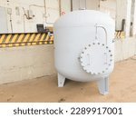 Small photo of Air receiver for various media, used as a storage tank for compressed gas or liquid under pressure, and as a buffer capacity for smoothing out pressure fluctuations in gas on industrial plants