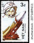 Small photo of MOSCOW, RUSSIA - OCTOBER 24, 2021: Postage stamp printed in Vietnam shows Walentina Tereshkova, Vostok VI, 25 Years of Human Spaceflight serie, circa 1986