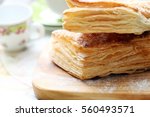 cake of puff pastry