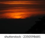Small photo of the twilight atmosphere will be increasingly created, the sun's light will be dimmer, giving rise to an increasingly visible impression of warmth and beauty.
