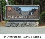 Yosemite National Park Entrance ...