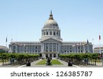 San Francisco City Hall is Beaux-Arts architecture and located in the city's civic center.