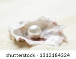 Close up image of organic pearl ...