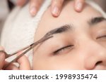 Eyebrows Trimming Service In...